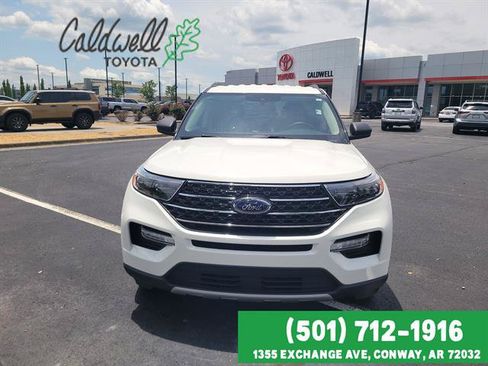 Used 2023 Ford Explorer XLT w/ Equipment Group 202A AWD/4WD image 2