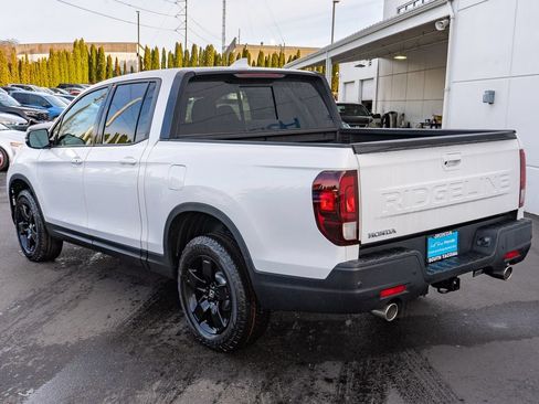 New 2026 Honda Ridgeline Black Edition image 8