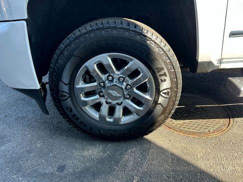 Used 2019 Chevrolet Silverado 3500 LTZ w/ Duramax Plus Package image 16