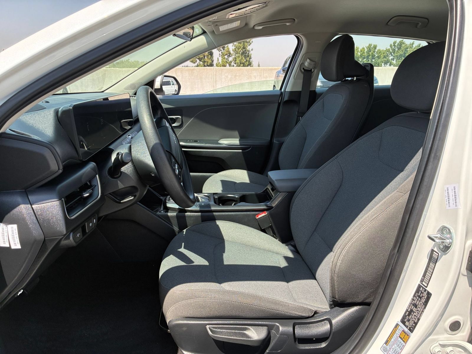 Used 2025 Kia K4 FWD image 26
