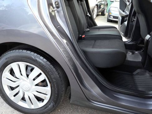 Used 2015 Honda Fit LX image 38