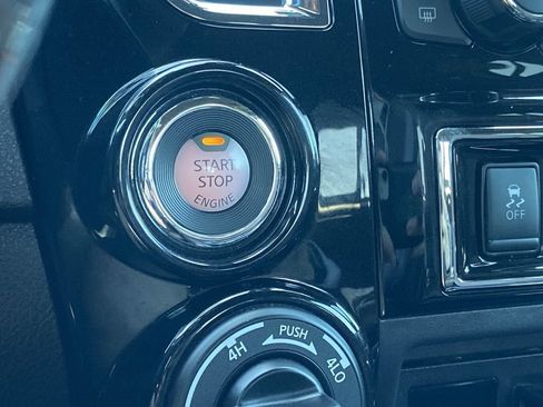 Used 2021 Nissan Titan Platinum Reserve w/ Moonroof Package AWD/4WD image 13