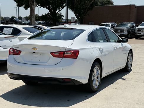 Used 2025 Chevrolet Malibu LT FWD image 4