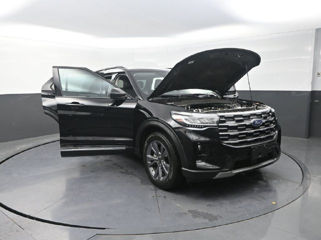 Used 2025 Ford Explorer Active w/ Active Comfort Package AWD/4WD image 39