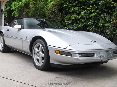 Used 1996 Chevrolet Corvette Convertible RWD image 21