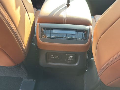 Certified 2025 Nissan Pathfinder Platinum w/ Cargo Package FWD image 38