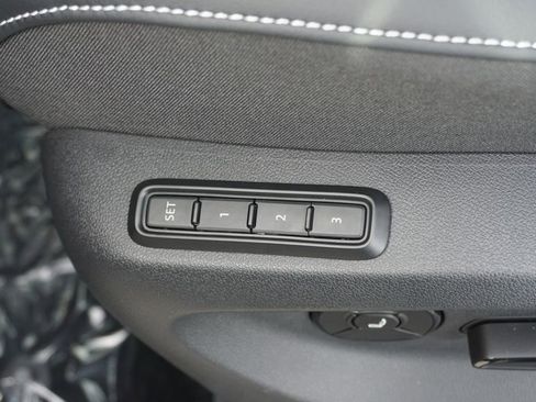 New 2026 Volkswagen Tiguan SEL R-Line AWD/4WD image 10