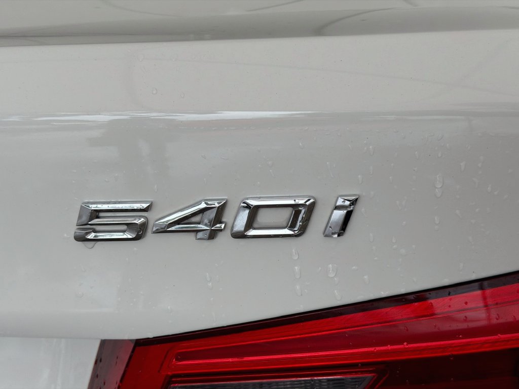 Used 2019 BMW 540i w/ Convenience Package RWD image 11