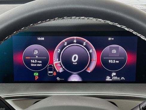 New 2025 Volkswagen Tiguan SE image 12