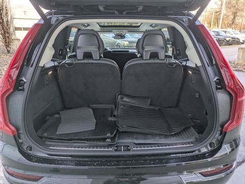 Used 2023 Volvo XC90 B5 Core w/ Climate Package image 33