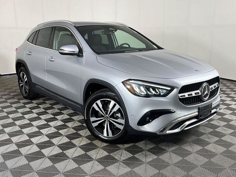 Certified 2025 Mercedes-Benz GLA 250 4MATIC image 24