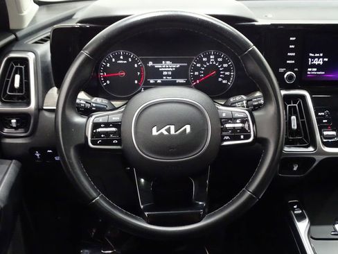 Used 2022 Kia Sorento EX w/ Panoramic Sunroof Package image 27