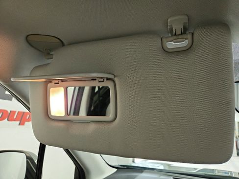 Used 2017 Subaru Forester 2.5i Premium w/ All-Weather Package image 28