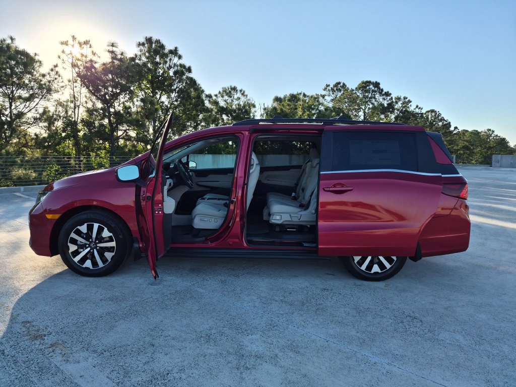 New 2026 Honda Odyssey EX-L image 4