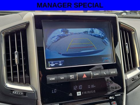 Used 2019 Toyota Land Cruiser AWD/4WD image 18