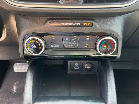 Used 2022 Ford Escape SE FWD image 24