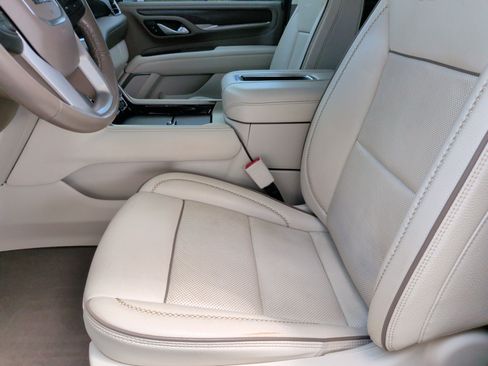 Used 2022 GMC Yukon Denali RWD image 25