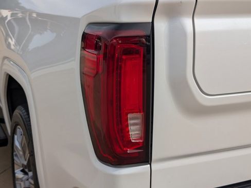 Used 2024 GMC Sierra 1500 Denali AWD/4WD image 10