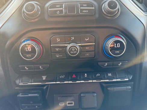 Used 2022 Chevrolet Silverado 3500 LT w/ Convenience Package image 39