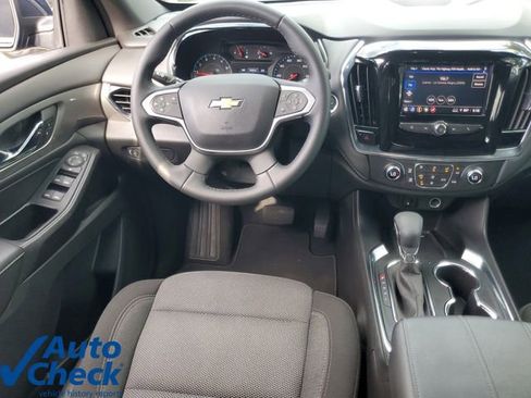 Used 2023 Chevrolet Traverse LT FWD image 16
