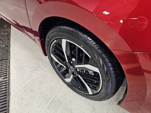 Used 2025 Nissan Versa SR w/ Trunk Package image 12