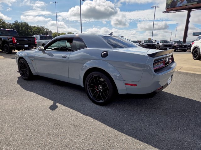 Used 2022 Dodge Challenger R/T Scat Pack RWD image 8