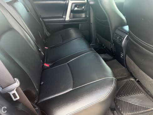 Used 2019 Toyota 4Runner SR5 AWD/4WD image 14