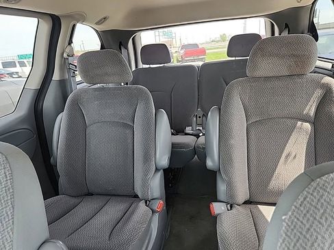 Used 2006 Dodge Caravan SXT w/ Popular Equipment Group I FWD image 18