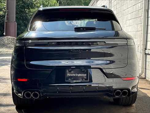 New 2025 Porsche Cayenne Turbo image 6
