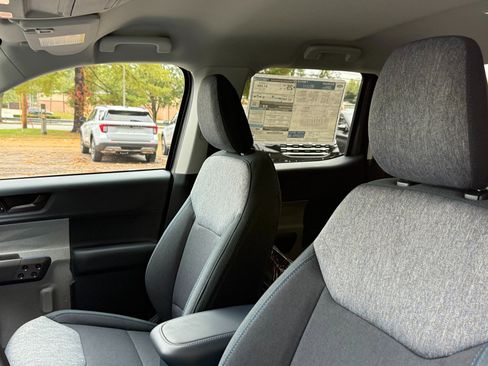 New 2025 Ford Maverick XLT w/ XLT Luxury Package image 41