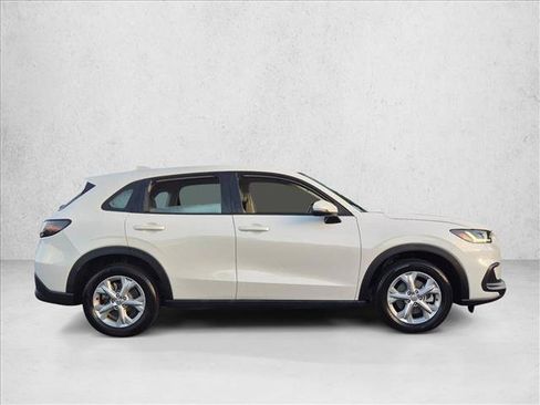 Used 2024 Honda HR-V LX image 4