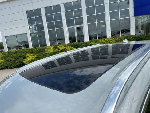 Certified 2025 Volvo XC90 B6 Plus AWD/4WD image 9