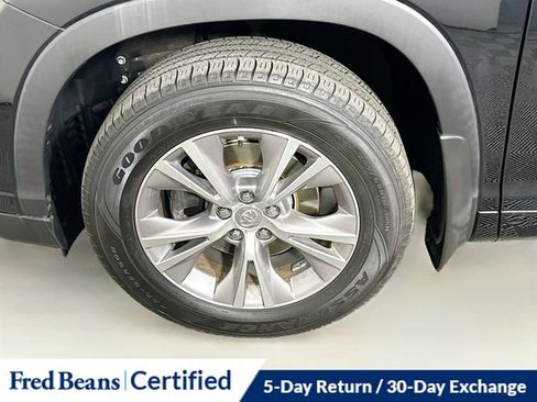 Used 2015 Toyota Highlander XLE image 34