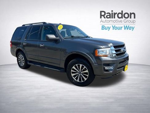 Used 2016 Ford Expedition XLT w/ Equipment Group 202A AWD/4WD image 1