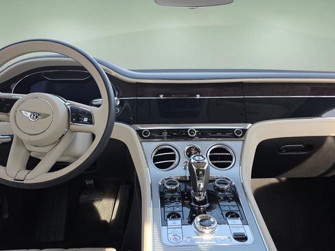 Used 2022 Bentley Continental GT image 4