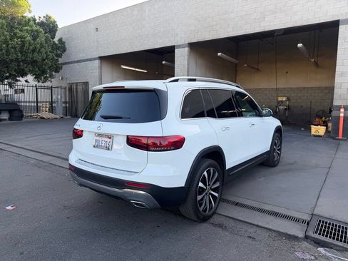 Used 2022 Mercedes-Benz GLB 250 image 3