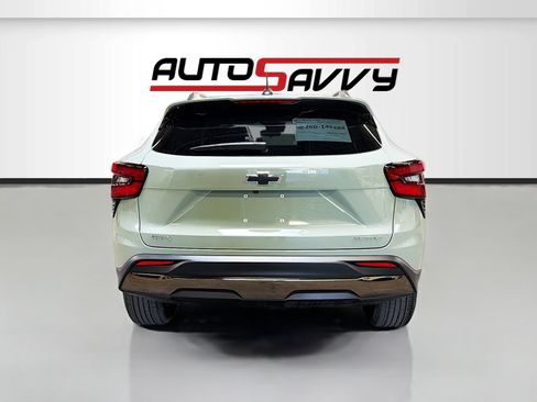 Used 2025 Chevrolet Trax ACTIV FWD image 6