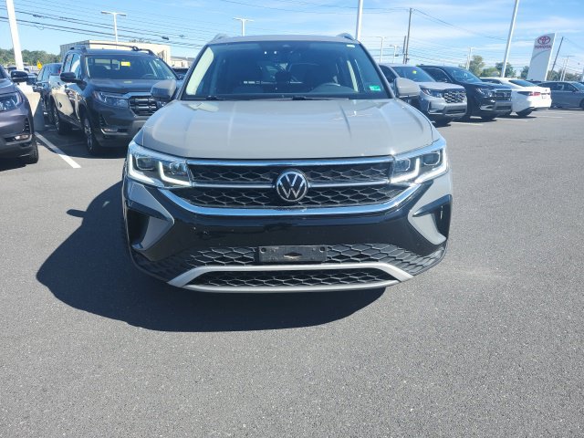 Used 2023 Volkswagen Taos SEL AWD/4WD image 3