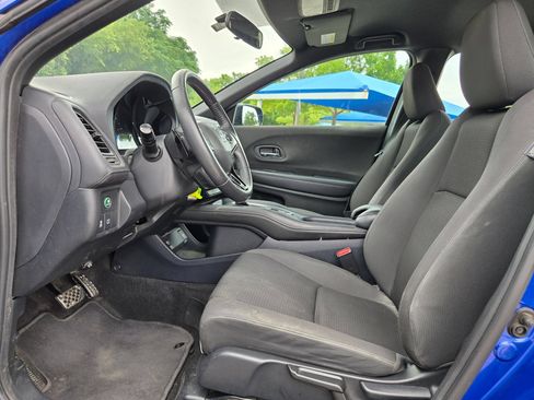 Used 2019 Honda HR-V Sport image 9