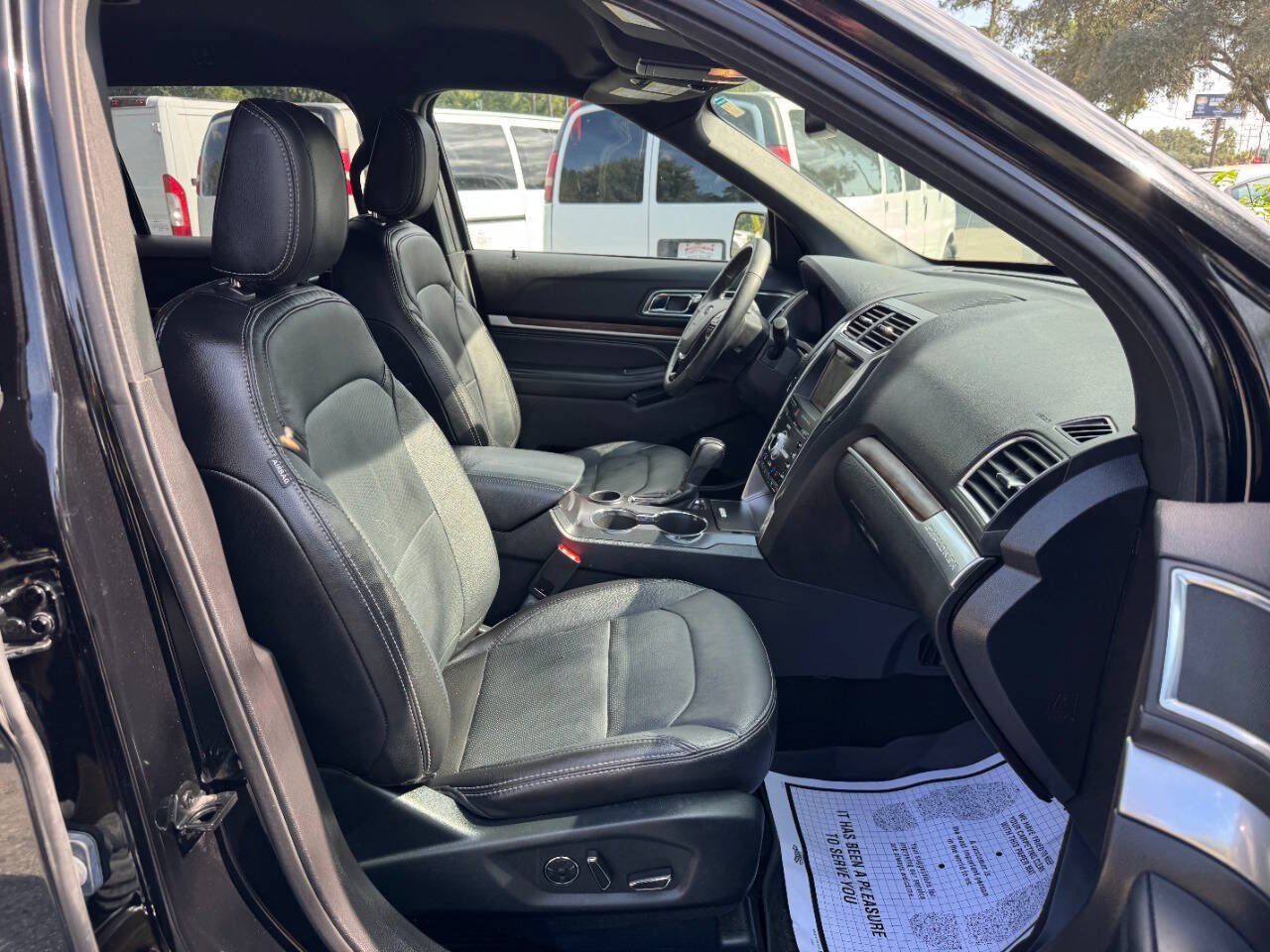 Used 2018 Ford Explorer Limited w/ Equipment Group 301A FWD image 17