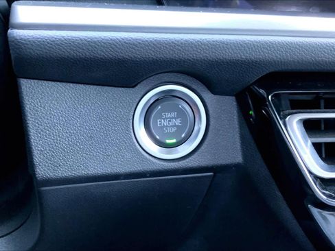Used 2025 Chevrolet Traverse LT w/ LPO, Floor Liner Package FWD image 34