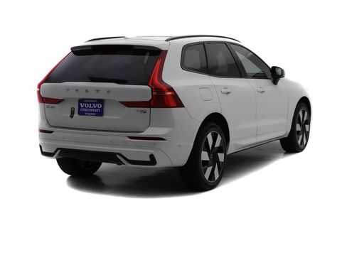 Used 2025 Volvo XC60 T8 Plus w/ Protection Package Premier image 8