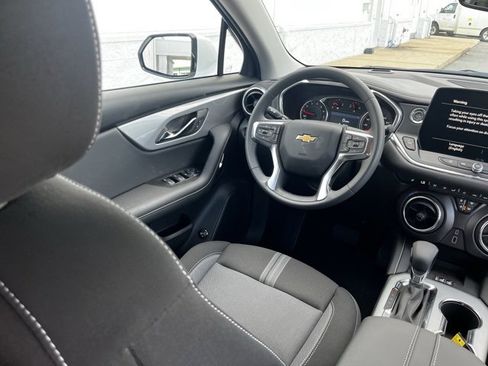 New 2025 Chevrolet Blazer LT w/ Convenience Package image 20