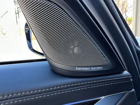 Used 2018 BMW 740e xDrive image 16