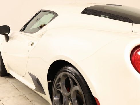 Used 2015 Alfa Romeo 4C Coupe w/ Leather Interior Group image 30