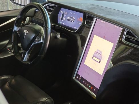 Used 2016 Tesla Model X 90D image 17