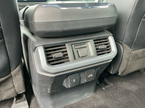 Used 2023 Ford F150 Lariat w/ Equipment Group 502A High image 32