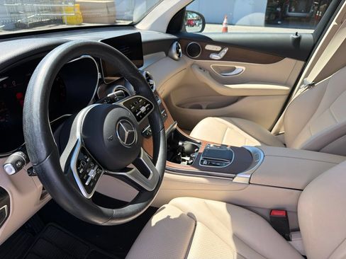 Used 2021 Mercedes-Benz GLC 300 4MATIC image 6