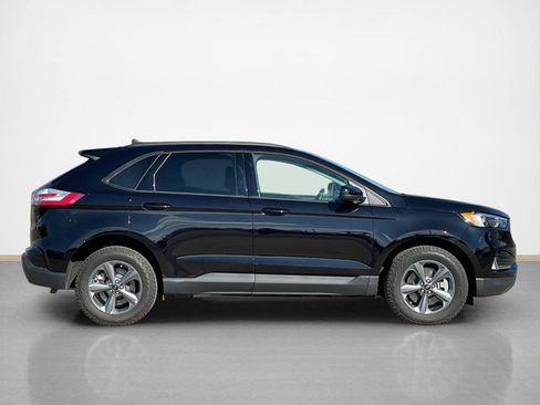 Used 2024 Ford Edge SEL w/ Sport Appearance Package image 8