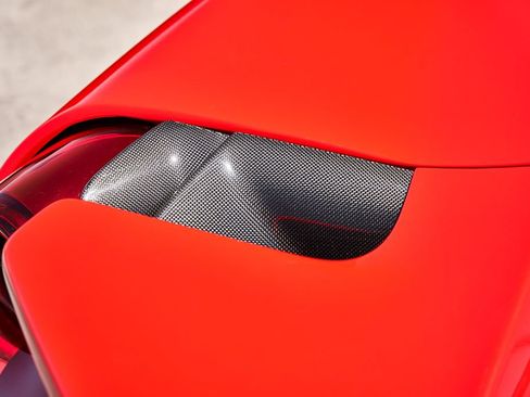Used 2020 Ferrari 488 Pista Coupe RWD image 13